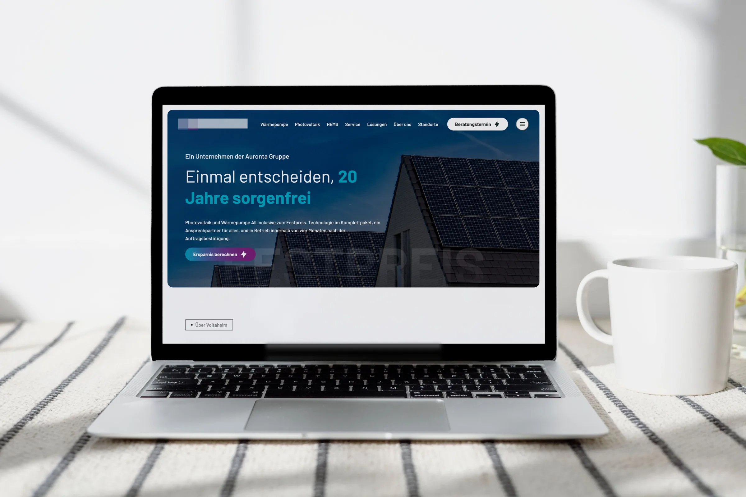 Projekt für einen Photovoltaikbetrieb, am Schreibtisch